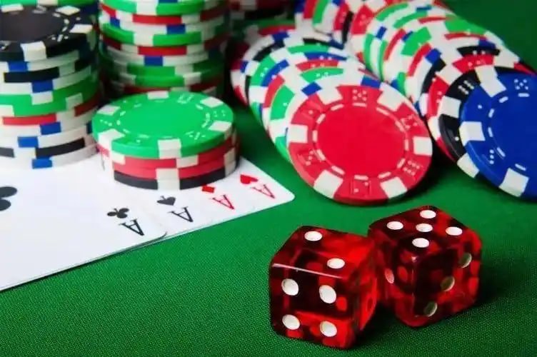 Status menunggu konfirmasi Status konfirmasi deposit yang menampilkan pesan 'Menunggu Konfirmasi' dan nomor referensi transaksi